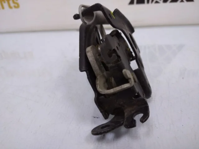 Замок капота правый для BMW X5 G05 2018+ на фотографиях