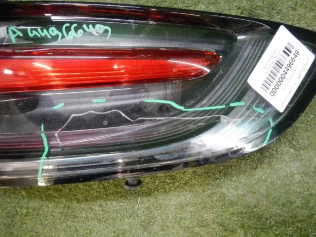 Фонарь внешний правый для Porsche Macan 95B 2014-2023 на фотографиях
