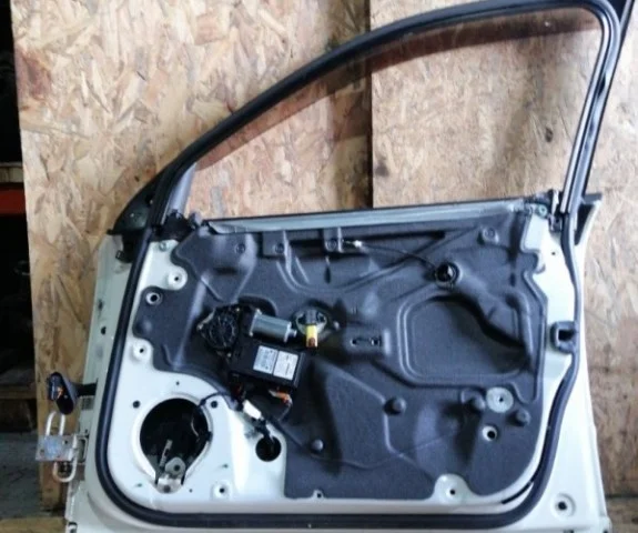 Двери для Audi A4 B7 Avant 2004-2008 на фотографиях