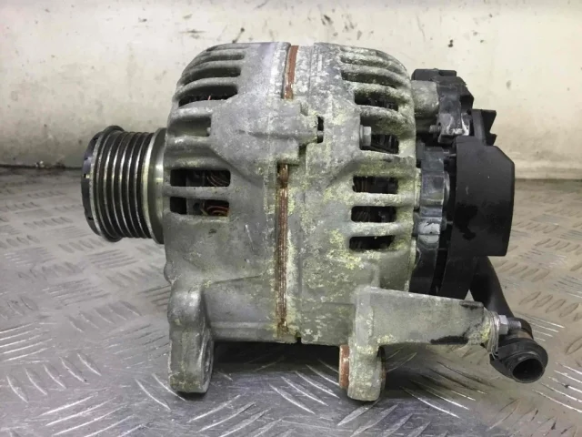 Генератор для Volkswagen Polo IV (9N3) 2005-2009 на фотографиях