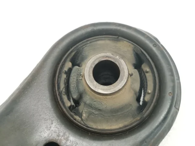 Рычаг передний левый нижний для Toyota RAV4 XA40 rest 2015-2019 на фотографиях