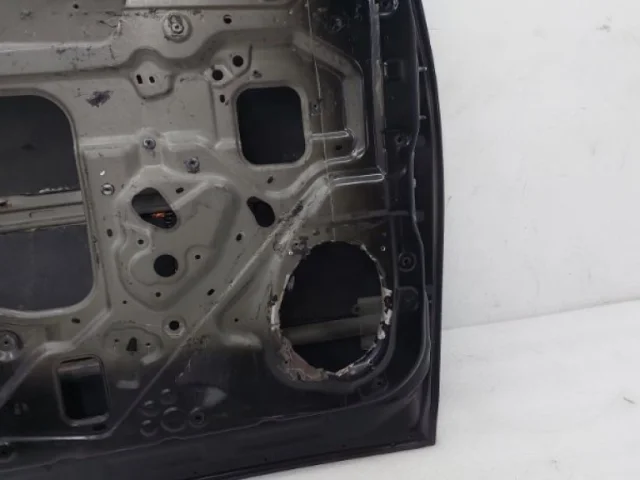 Двери для Infiniti QX 56 2010-2014 на фотографиях