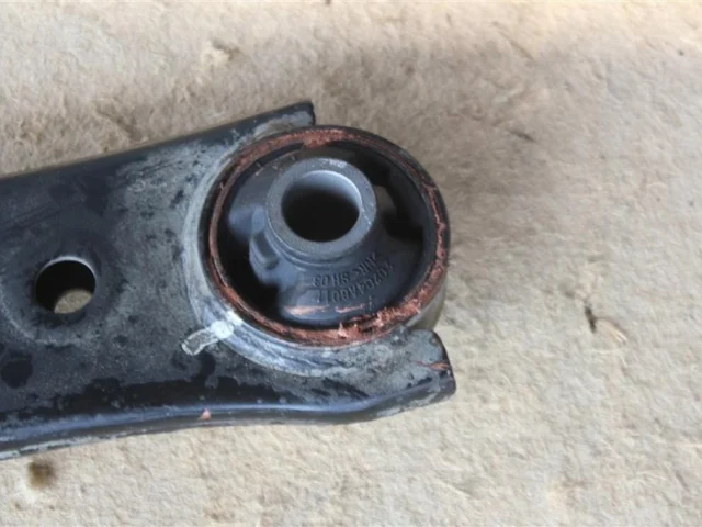 Рычаг передний левый верхний для Subaru Forester SH 2008-2012 на фотографиях