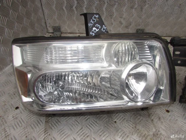 Фары для Infiniti QX 56 (JA60) 2004-2007 на фотографиях