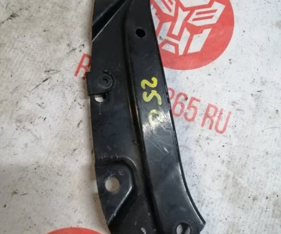 Кронштейн правой фары верхний для Volkswagen Polo V (6C) Седан 2015-2020 на фотографиях