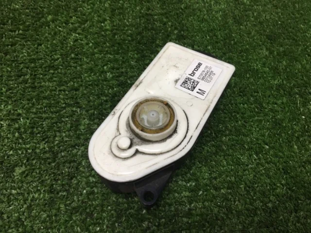 Моторчик корректора фары для BMW 5er G30 2016-2023 на фотографиях