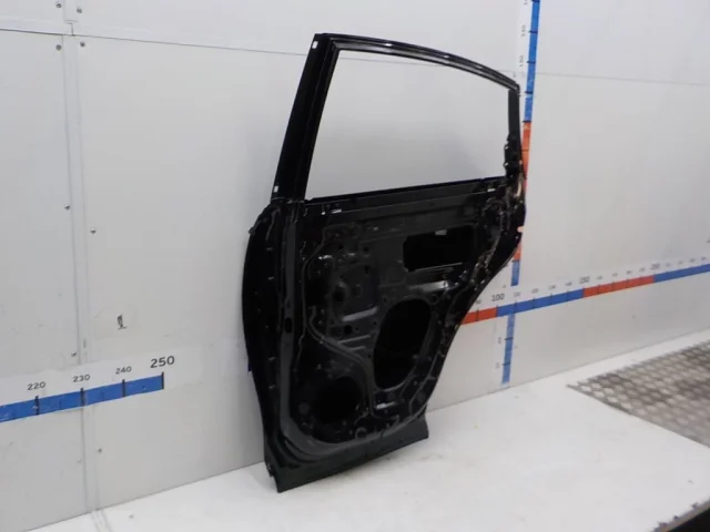 Двери для Infiniti QX 70 2013-2019 на фотографиях