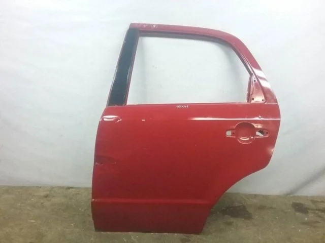 Молдинг двери задний левый для Suzuki SX4 2006-2009 на фотографиях