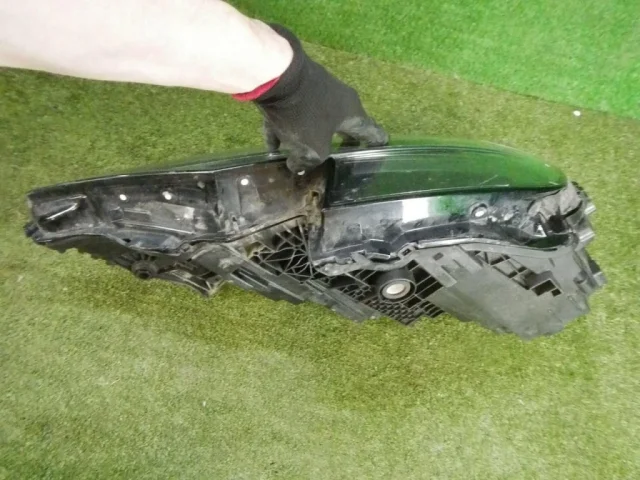 Фара левая для Audi Q8 4M 2018-2023 на фотографиях