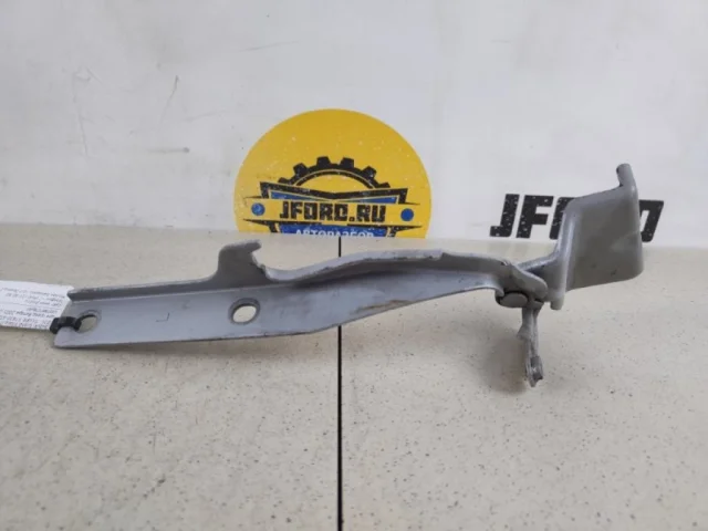 Петля капота левая для Suzuki Grand Vitara 2005-2014 на фотографиях