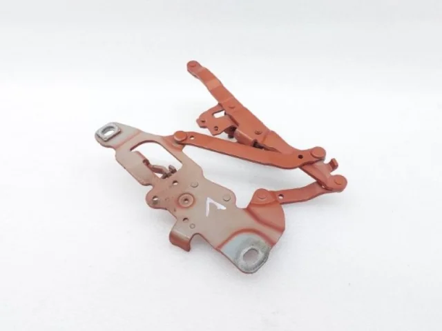 Петля капота левая для BMW 5er Ф10 Rest. 2014-2017 на фотографиях