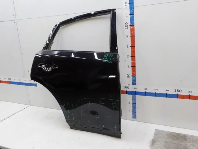 Двери для Infiniti QX 70 2013-2019 на фотографиях