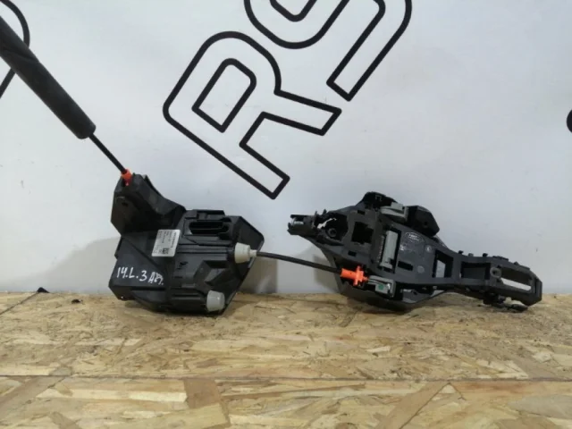 Реле свечей накала для BMW X5 Е70 2006-2013 на фотографиях