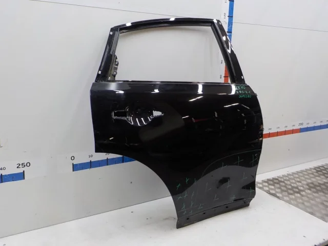 Двери для Infiniti QX 70 2013-2019 на фотографиях