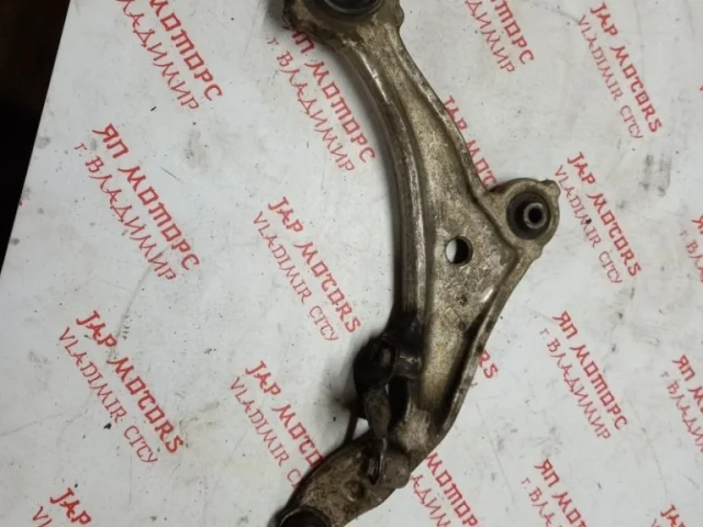 Рычаг передний правый нижний для Nissan Murano Z51 2007-2015 на фотографиях