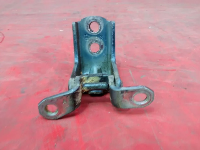 Петля двери передней левой верхняя для Nissan X-Trail T32 JDM 2013-2022 на фотографиях