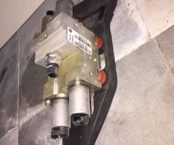 Блок клапанов АКПП для BMW X5 Е70 2006-2013 на фотографиях