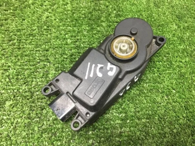 Моторчик корректора фары для BMW 5er G30 2016-2023 на фотографиях