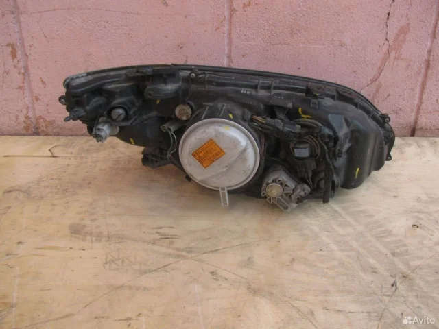 Фары для Subaru Legacy Универсал BP/B13 2003-2009 на фотографиях