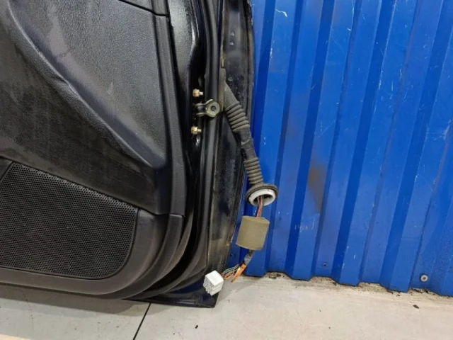 Двери для Subaru Legacy Универсал BP/B13 2003-2009 на фотографиях