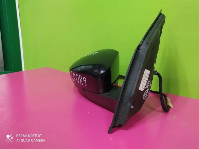 Стекла и зеркала для Volkswagen Polo V (6R) 2009-2014 на фотографиях