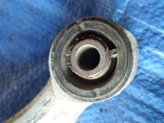 Рычаг задний левый нижний для Nissan Murano Z51 2007-2015 на фотографиях