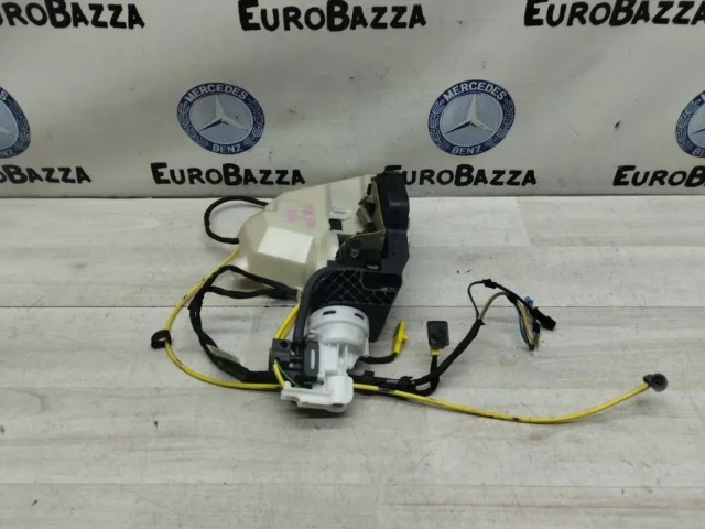 Замок задней левой двери для Mercedes-Benz S class W220 1998-2005 на фотографиях