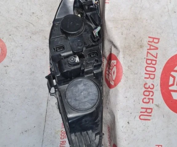 Фара левая для Peugeot 308 SW T7 2007-2014 на фотографиях