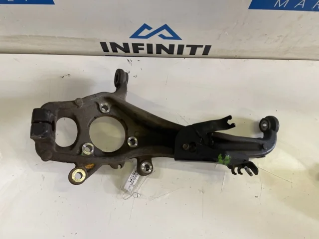 Кулак поворотный правый для Infiniti QX 80 2013-2022 на фотографиях