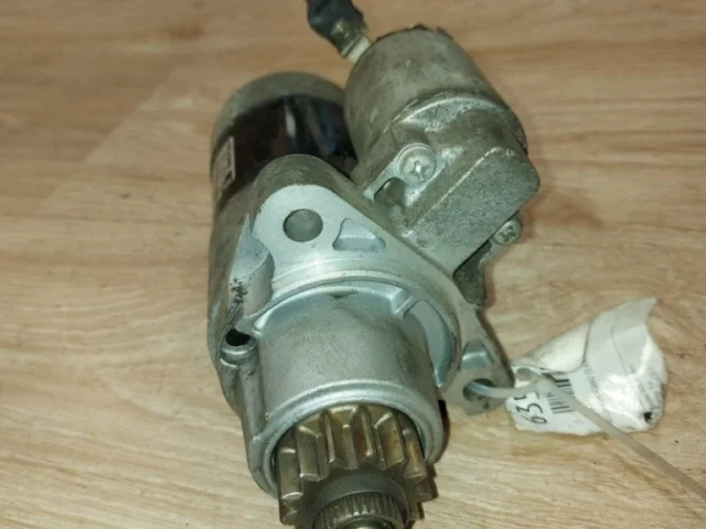 Стартер для Nissan Teana J31 2003-2007 на фотографиях