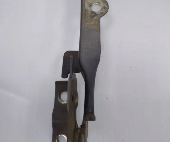 Петля капота левая для Hyundai ix35 1 Rest 2013-2016 на фотографиях