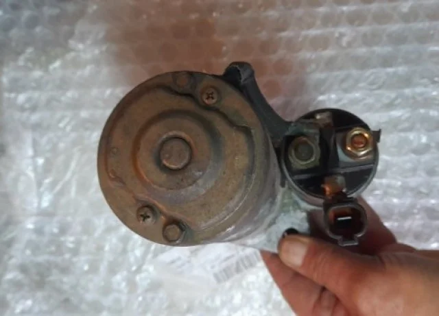 Стартер для Nissan Teana J31 2003-2007 на фотографиях