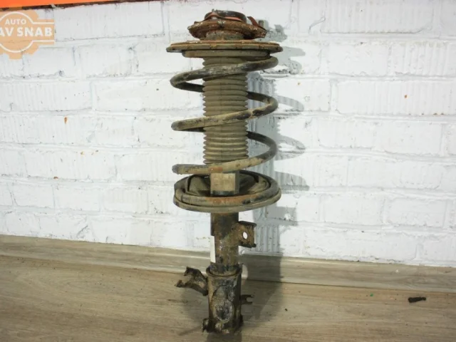 Амортизатор передний правый для Nissan Teana J31 2003-2007 на фотографиях