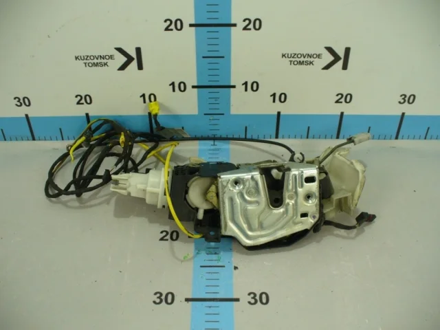 Замок передней правой двери для Mercedes-Benz S class W220 1998-2005 на фотографиях