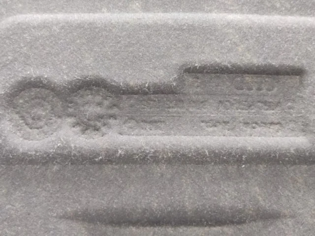 Шумоизоляция капота для Audi A4 B8 2007-2015 на фотографиях