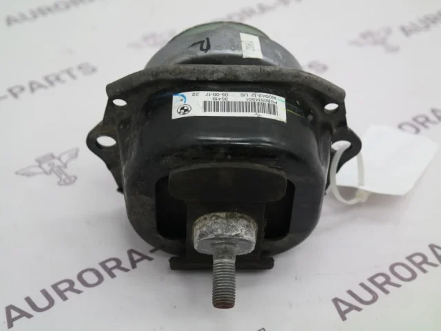 Опора двигателя передняя левая верхняя для BMW X5 Е70 2006-2013 на фотографиях