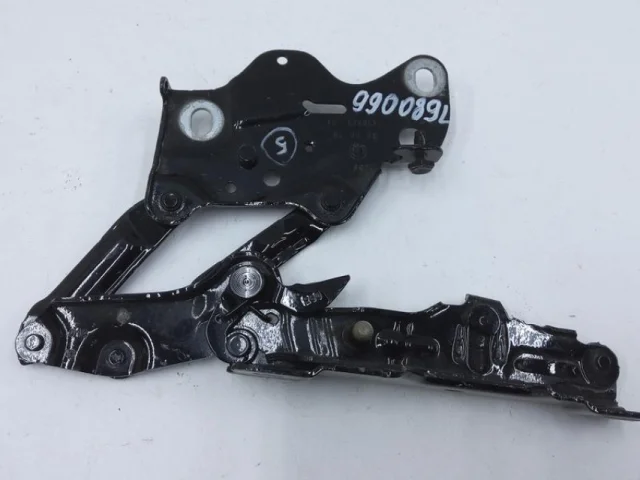 Петля капота левая для BMW X5 G05 2018+ на фотографиях