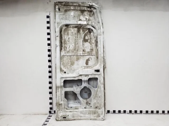 Дверь задняя высокая левая для Ford Transit 2014-2022 Платформа на фотографиях