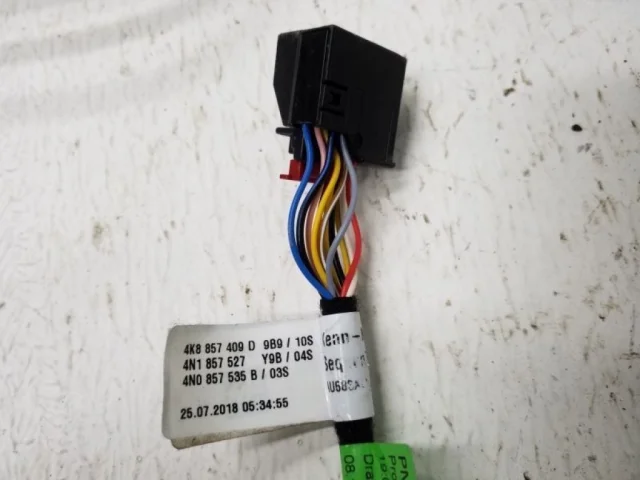 Стекла и зеркала для Audi A7 C8 2018+ на фотографиях