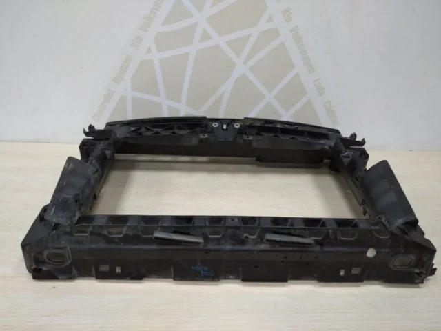 Панель радиатора (телевизор) для Volkswagen Caddy IV (2K) 2015-2020 на фотографиях