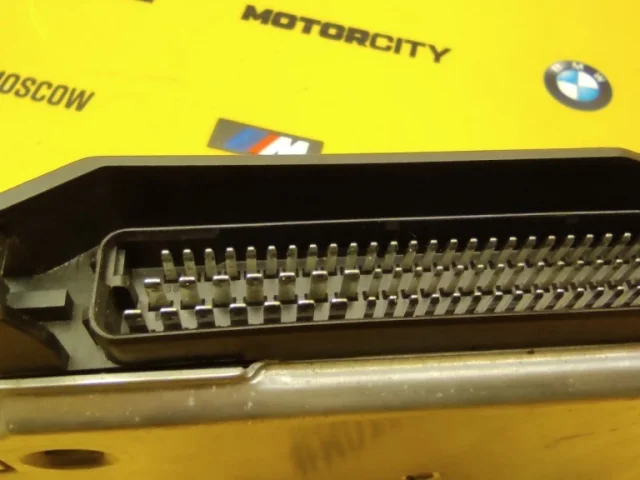 Блок управления двигателем для BMW 7er Е38 1994-2001 на фотографиях