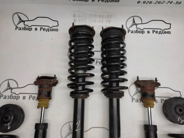 Амортизатор кабины горизонтальный передний правый для Mercedes-Benz M class W164 2005-2011 на фотографиях