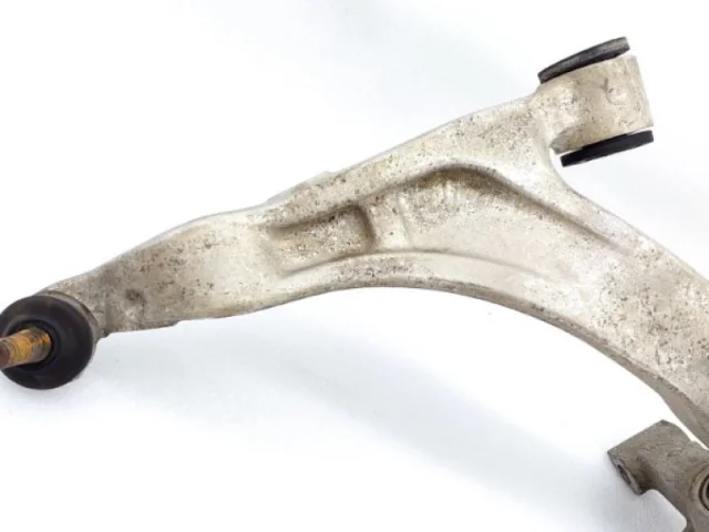 Рычаг передний правый нижний для Infiniti FX S50 2003-2008 на фотографиях