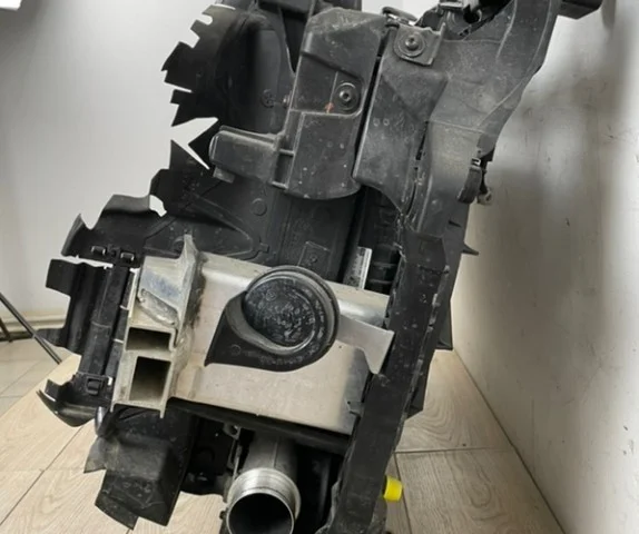 Кассета радиаторов для Volkswagen Touareg III (CR) 2018+ на фотографиях