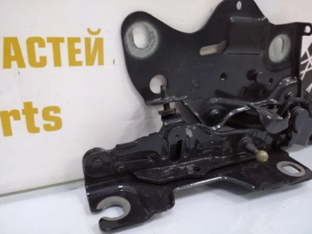 Петля капота левая для BMW X5 G05 2018+ на фотографиях