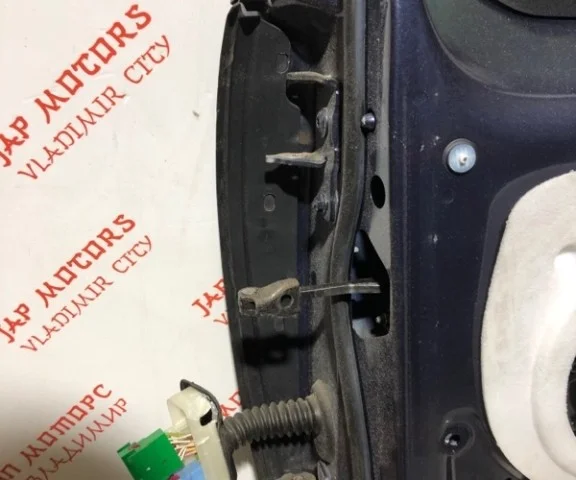 Дверь передняя правая для Peugeot 308 SW T7 2007-2014 на фотографиях