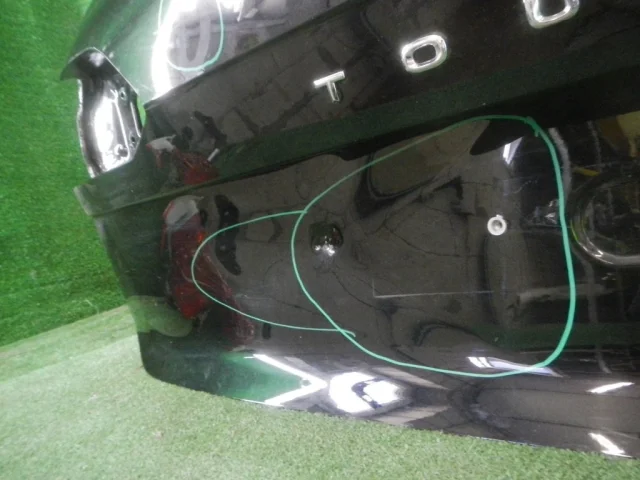 Дверь багажника для Volkswagen Touareg III (CR) 2018+ на фотографиях