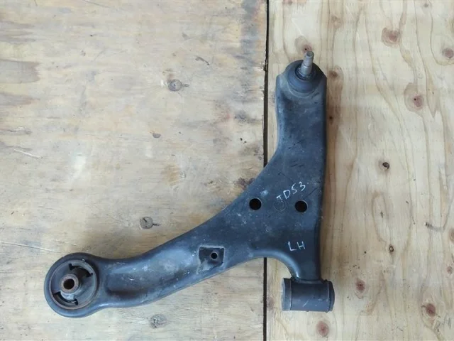 Рычаг передний левый верхний для Suzuki Grand Vitara 2005-2014 на фотографиях