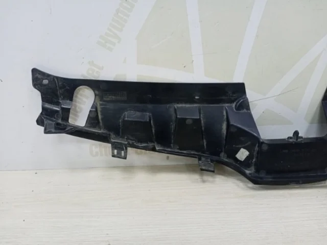 Кожух замка капота для Skoda Octavia A8 на фотографиях