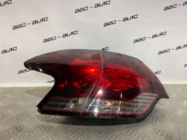 Фонарь внешний левый для Citroen DS4 2011-2016 на фотографиях